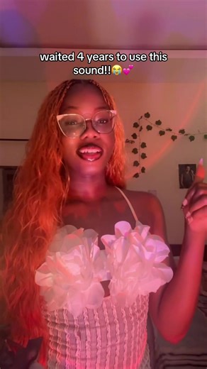 not single😀@FRENCH CURLS VENDOR IN LAGOS for any type of hair extensions!💕