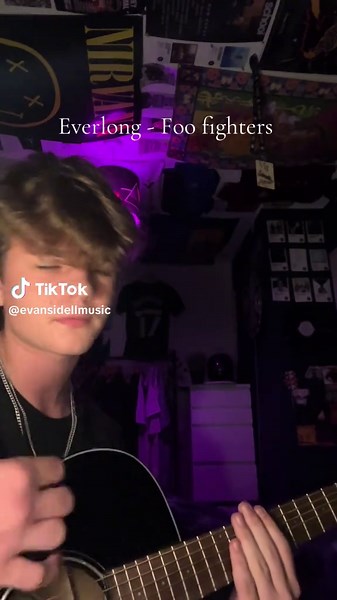 Everlong Acoustic Cover by Foo Fighters