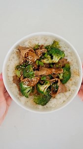 4-ingredient meal you can make from Trader Joe’s part 147 🥩🥦shaved beef and broccoli You’ll need: 1 lb shaved beef 1/3-1/2 cup soyaki sauce (scale up or down depending on taste) 1 bag of broccoli florets 2–3 packets organic pre-cooked jasmine rice Optional for serving: green onion, sesame seds, red pepper flakes What to do: 1️⃣ Heat oil in a large skillet over medium-high heat. Add the shaved beef and cook 1–2 minutes, flipping halfway, until just cooked through. Remove from the pan and set as