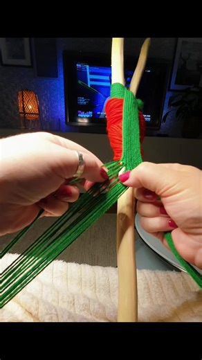 Things I do a lot..... Lägger skoband med bästa garnet Siessá från @Stoorstålka 💖💖💖 #skoband #vouddaga #slöjd