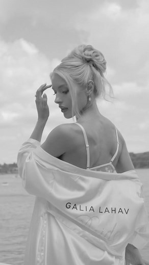 A real life BARBIE💓 @CM | Wedding Content Creator #bride #princess #classic #oldmoney #fashion #fashiontiktok #fashiontiktok #manifestation #bridal #bridetobe #wedding #weddingtips #weddingtiktok #bridebridetobe