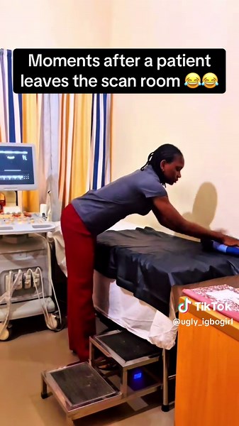 Before you try this make sure you lock the door ooh😂😂😂#relatable #medic #nursingstudent #coporatehumor #caughtintheact #hospitaltiktoks