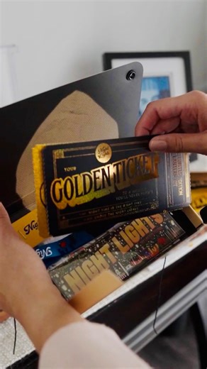 Night Lights Event on Instagram: "🎁 Our holiday flash sale is live! We have a secret sale just in time for giving the perfect gift. 👀 If you order by tomorrow (Friday, Dec 19th 12PM EST), you can add Priority Entry to your cart and receive your Priority Entry kit just in time for Christmas! 📦 You got less than 24 hours. Remember, the sale is only accessible through a private link. (Comment HOLIDAY and we’ll send it right to your DMs 📬) #giftideas #xmasgift #skylanternfestival #experience #tr