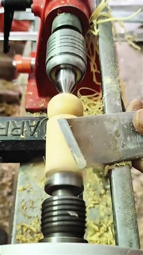 Mastering the Wood Lathe Expert Techniques for Shaping and Finishing Elegant Decorative Pieces