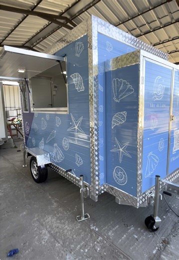 ✅ Entregado este hermoso modelo 2x3 mts con bodega exterior, Lanza desmontable y Diseño gráfico 🩵💙 Cevichería Móvil directo a Cajón del Maipo 📲Cotiza el tuyo con nosotros 569 33020826 🏭 Visítanos en nuestra fábrica #emprendimiento #ceviche #foodtruck