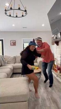 This went so BAD😵‍💫 #couplegames #games #blindfoldchallenge