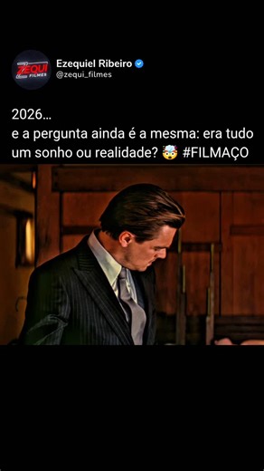Ezequiel Ribeiro on Instagram: "Sonho ou realidade? 🤔 Filme: Inception (2010) Aonde assistir: Hbo Max / Prime Video A grande questão talvez não seia se é sonho ou realidade, e sim o que isso significa para Cobb. Durante todo o filme. ele é um homem preso à culpa, incapaz de seguir em frente. No último momento, ele finalmente reencontra os filhos e, pela primeira vez, não olha para ○ pião até o fim. Ele escolhe o abraço, o presente, a experiência real, seja ela qual for Alguns defendem que o piã