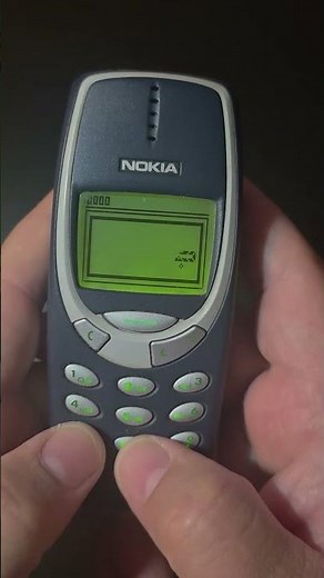 Playing Snake Game on Nokia 3310 #nokia3310 #amazingnokia #oldnokia #music #snake #fyp