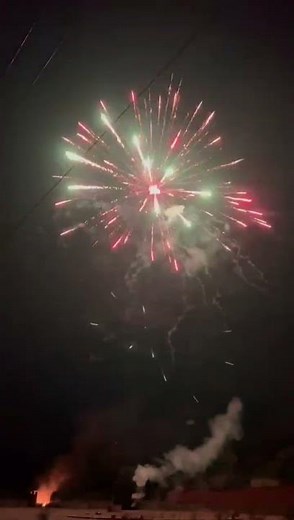 9-Shot 1.2'' 200g Fireworks Cake | Red/Green/Blue Waves & Strobes | Epic Fireworks Show