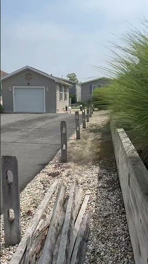 Out replacing old split rail fencing #fencing #landscaping #hardlandscape #lawncare #fenceline ￼