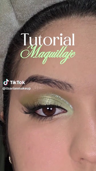 Tutorial Maquillaje Verde con Brillo ✨️🌵