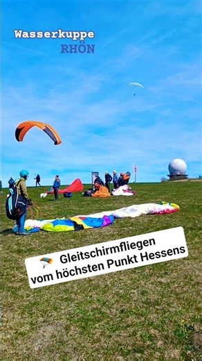 Paragliding auf dem Berg der Flieger