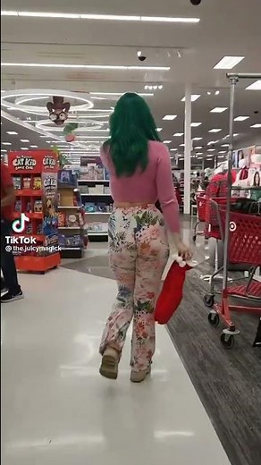 JADE RAINWALKER HOLIDAY SHOPPING | juicy.magick