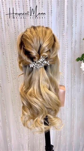 Harpreet Mann - Bridal Hair Coach on Instagram: "Easy half up half down tutorial #bridalhair #weddinghair #halfuphalfdownhair #hairtutorial #hairstyles #explore #fypage #viralvideos"