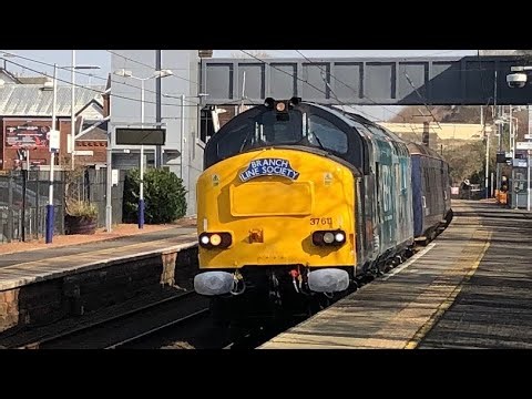 1Z06 37611+37423 Dundee-Stranraer passing Johnstone 20/3/26
