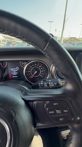 2022 — JEEP WRANGLER UNLIMITED JEEPERS EDITION PRIX DU VÉHICULE TRANSPORT JUSQU’AU PORT DE VOTRE PAYS : 💎 17,850,000 FCFA 💎 31,100 DOLLARS ⚠️ VÉHICULE AVEC UN ACCIDENT MINEUR. 🚨 RESERVATION : 10% LE RESTE SUR 30 JOURS 💎 PAIEMENT EN 2 FOIS 🚨 LIVRAISON 30-70 JOURS APRÈS LE CHARGEMENT. 🧰 SAV ASSURÉ PENDANT 2 ANS —————————— NOUS SOMMES REPRÉSENTÉS À : KINSHASA 🇨🇩 — LUBUMBASHI 🇨🇩 — COTONOU 🇧🇯 — DAKAR 🇸🇳 — DOUALA 🇨🇲 — LIBREVILLE 🇬🇦 — LOMÉ 🇹🇬 🌍 VOUS POUVEZ AUSSI COMMANDEZ VOTRE VÉH