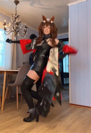 Dance Trends in Arknights: Gilbert Cosplay Showcase