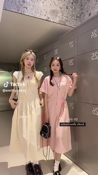 双子姉妹と楽しむフィットチェック！