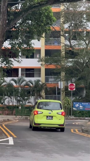 At Bukid Timah Road Singapore | Spotted Green Car Viral 2026