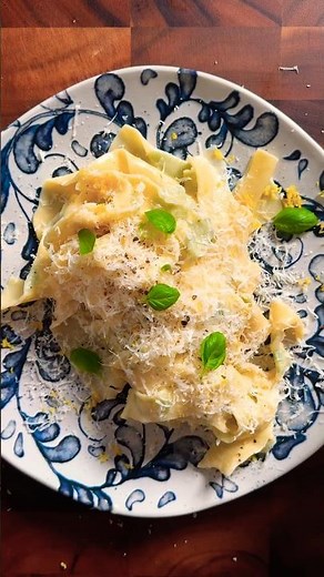 The secret to this glossy Lemon Butter sauce? 🍋🧈