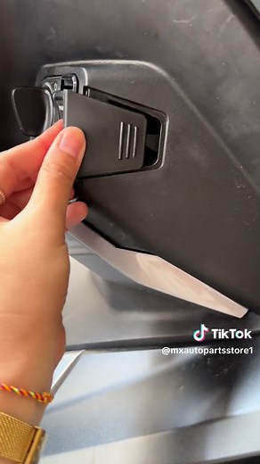 Understanding Car Door Controls: Button Functions Explained