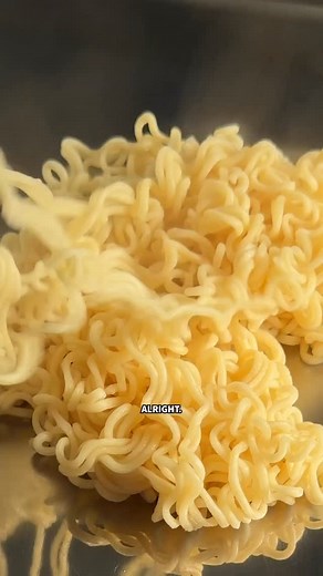 37K views · 1.6K reactions | Ramen Grilled Cheese Burger (32/30) | Lisa Nguyen | Facebook