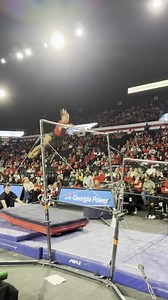 So floaty 🍂 Autumn Reingold hits a 9.950 on bars! #NCAAGYM x 🎥 Georgia Gymnastics | NCAA Gymnastics