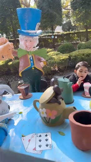 Snow Time in the Garden testimonial: “From June 29 to July 28 you can experience an incredible snow experience under two hours from Sydney at @huntervalleygardens ❄️⛄️” By @onefinebaby | Hunter Valley Gardens