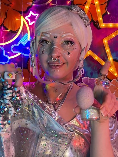 ASMR Makeover Experience in Virtual Reality Club