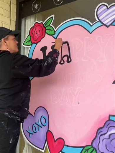 Be my, be my baby… 🎶 Who’s ready for all the LOVE and Valentine vibes on windows? 💘 ME!!!! If you want fun, romantic, eye-catching windows that stop people in their tracks, let me know, I would LOVE to paint for you 💕 And if you’ve ever wanted to learn how to paint windows yourself, check out my ebook, 5 Steps to Window Painting. It breaks everything down step by step. Love is in the air, the music is on, and it’s the perfect time to add some heart to your windows! #houstonartist#valentinesde