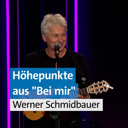 Nach einem Jahr ohne Auftritte steht für Werner Schmidbauer fest: Jetzt mache ich mein eigenes Ding! Bei seinem aktuellen Programm "Bei mir" soll die Bühne nur ihm und seiner Gitarre gehören - und ein besonderer Gast schaut auch noch vorbei ... 🎸❤️ Das ganze Konzert seht hier im BR: 📺 22.00 Uhr im BR Fernsehen ▶️Jederzeit in der BR Mediathek: https://www.br.de/mediathek/video/werner-schmidbauer-live-auf-der-buehne-hoehepunkte-aus-bei-mir-av:619501ad0115130007ecee1b | BR - Bayerischer Rundfunk