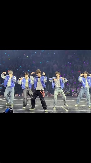 #trending #tomorrow_x_together #kpopdance #fyp #foryoupage | magic txt dance