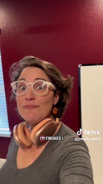 I don’t know who’s room this is. Let’s clean it!#sml #fyp #clean #messytiktok