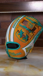 Better Baseball Exclusive: “Cobbler” 🍑🥧 Wilson A2000 11.5” 1786 This infield glove features a peach A2000 alternate palm stamp, peach buffed leather, white super skin, and teal accents. Only available at Better Baseball ⚾️ 🍑 | Better Baseball