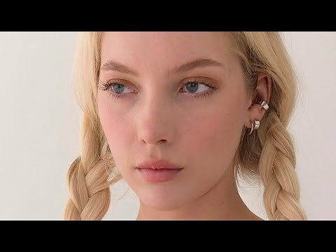 BELLA SPARK | The beautiful star from Israel debuted in 2022