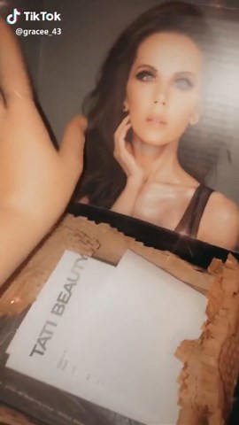 This makes my heart happy I love Tati 💗JSC X Shane mini controversy coming soon 🐷⭐️ #tati #tatibeauty #makeup #fyp #palette #foryou #shanexjeffree