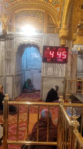 Gurmeet Kaur Bhuller on Instagram: "Shri darbar Sahib tarn taran Shri Guru Arjan Dav Sahib ji #viral #viralvideo #viralvideochallenge 🙏🙏🙏🌹🌹🌹"