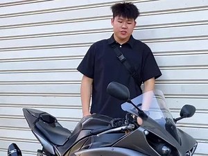 2011年雅马哈YZF战斧R1🔥全车原版 升级14年泪眼大灯[勾引]改装全段天蝎排气 车况超级精神细节漂亮 到手0投资 只需两个多[胜利] #一生挚爱重机车 #买车卖车找我靠谱 #我的机车梦 #我有一个机车梦 #一生热爱机车梦