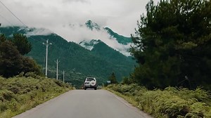 How has Tibet's transportation developed? Check out these three bridges spanning over the torrents in Tongmai, a key pass of the Sichuan-Tibet Highway in SW China | China Xinhua Sci-Tech
