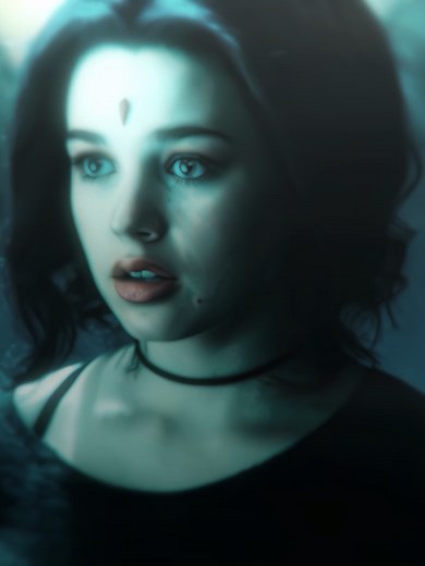 Teagan Croft as Rachel Roth in Titans: Embracing Inner Strength