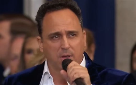 Irishman's song "O, America" performed at Trump's inauguration