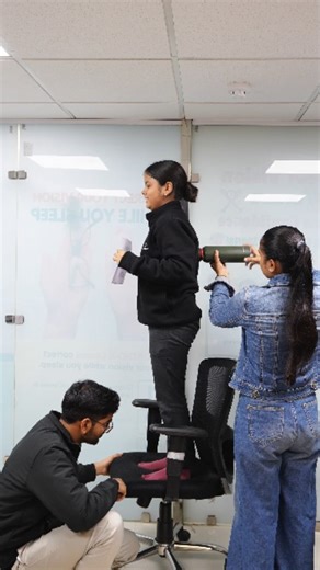 Digital eye strain doesn’t shout! It slowly steals comfort and clarity. Book routine eye check-ups to keep your vision healthy. 📞9210914391 [ digital eye strain symptoms, eye strain from screen, computer vision syndrome, dry eyes due to mobile use ] #digitaleyestrain #eyehealthtips #visioncare #computervisionsyndrome #explore | Save Sight Centre