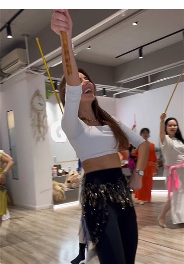 Explore Online Dance Masterclasses with Live Interaction