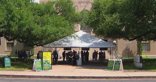 Baylor University hosts Turning Point USA event, student-led counter rally