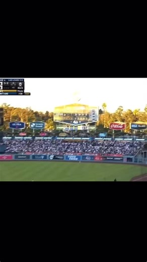 Why is this the best wax comb in the world? Because it’s made from plastic trash! With over an estimated 50-70 trillion pieces of plastic and microplastics in our ocean, it’s time we make things better. I developed a way to upcycle one of the worst and most widely spread single use plastics that is littering our beaches and oceans: plastic straws!!!! As part of our new “ReUp Our Ocean Campaign” all of these wax combs are made with 100% upcycled Ocean Bound plastic trash! Just in time for the Wor