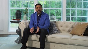 27K views · 1.8K reactions | Even when life doesn't turn out the way you want, you can still find authentic purpose with God's help. Receive the blessings of living with an eternal perspective ▶ https://bit.ly/2RQV4OC | Tony Evans | Facebook