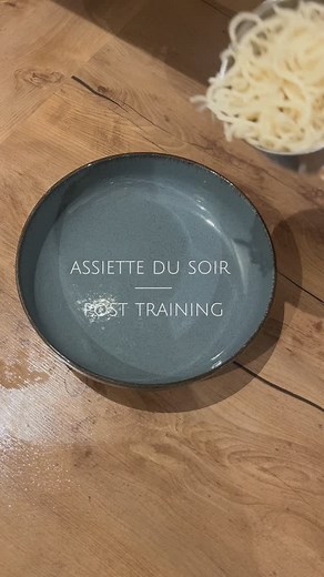 Équilibre alimentaire on Instagram: "Assiette du soir post training Très important : composer des menus en adéquation avec son emploi du temps, pas la peine de prévoir des recettes longues ou complexes quand on sait qu’on a que peu de temps devant soi… c’est la meilleure façon de partir en cacahuète 🤪 #reequilibragealimentaire #assiettedusoir"