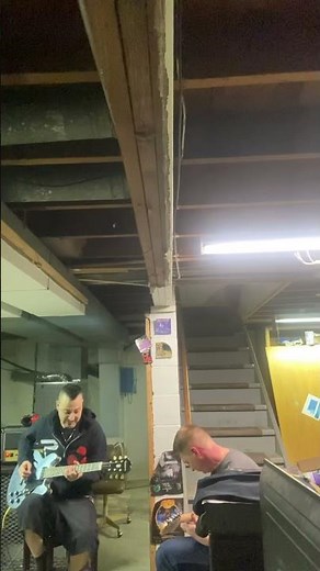 Teaching my student to play AC/DC Hells Bells with a drummer!#guitar #acdc#metal#classicrock#rock#