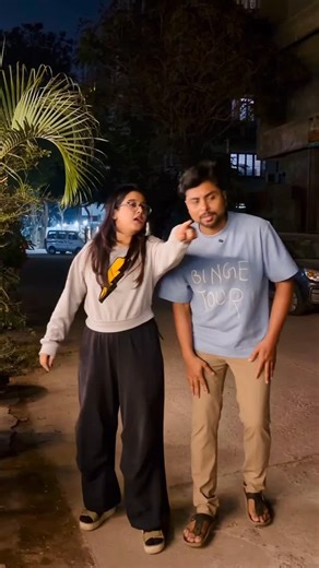 Sapna Prakash Chugani on Instagram: "😁😁😁😁 @tosubtle 🎥: @varshith.__.potnuri #sapnaprakashchugani #rajahmundry #funny #comedy #funnyvideos"