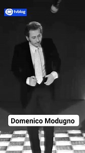 Oggi Domenico Modugno, avrebbe spento 98 candeline per il suo compleanno. Un grande artista considerato uno dei padri della musica leggera, tanto che ha scritto e inciso 230 canzoni. Lo ricordiamo nel 1970 con il brano La lontananza. #tvblog #domenicomodugno #buoncompleanno | TvBlog.it
